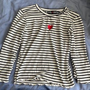 black and white striped ribbed long sleeve with sewn on red hart (polly&esther)